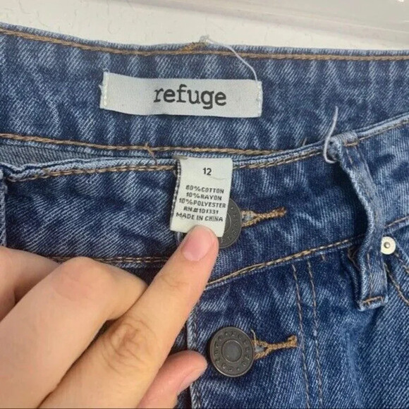 Refuge 4 button up high waisted distressed Mom Skinny Loose Fit Jeans 80% Cotton - Picture 3 of 5